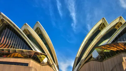 第九届亚冬会迪拜启程，阿联酋代表队亮相典礼